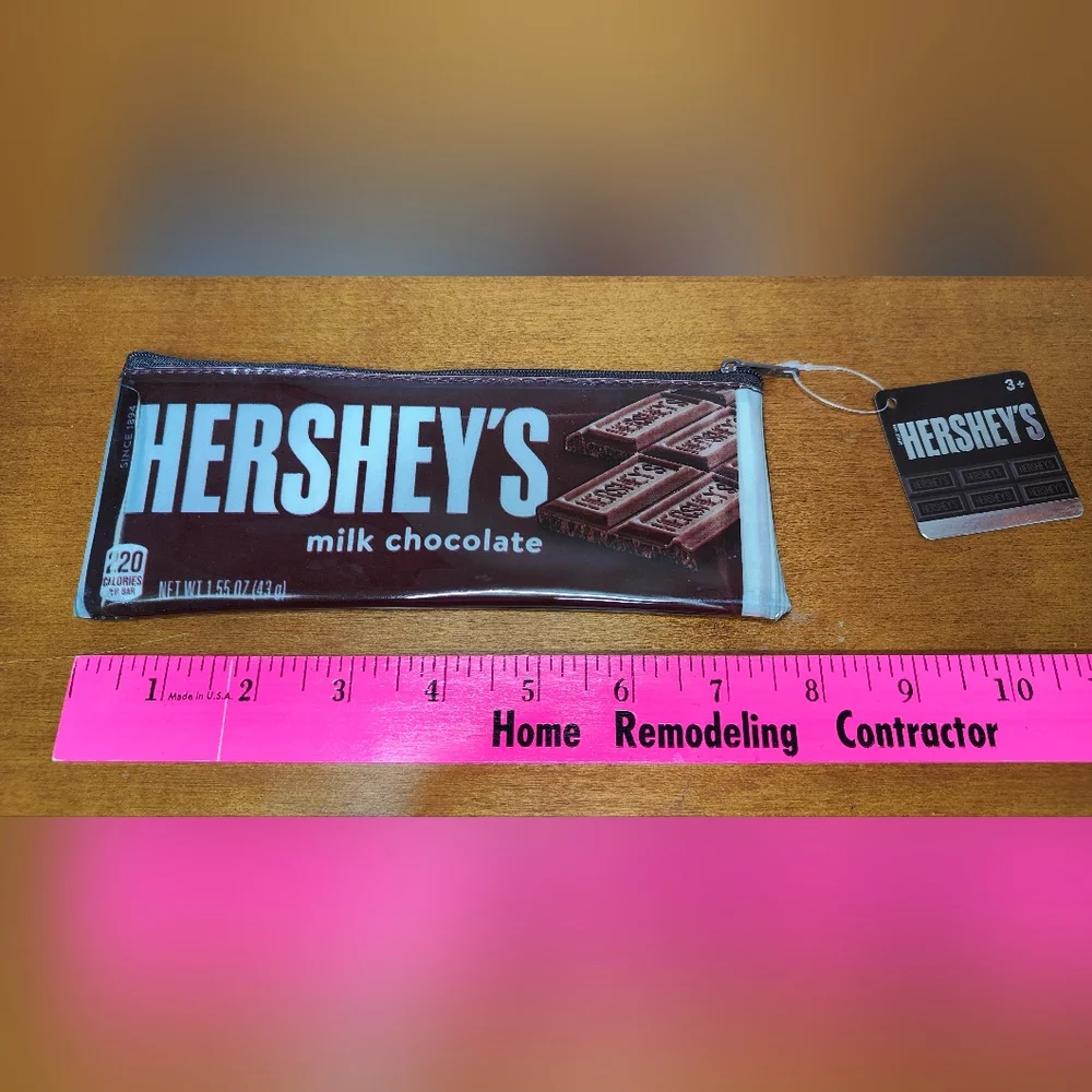 3 NEW Hershey's, Reese's & Twizzlers Vinyl Zipper Bags, 8 X 3.5